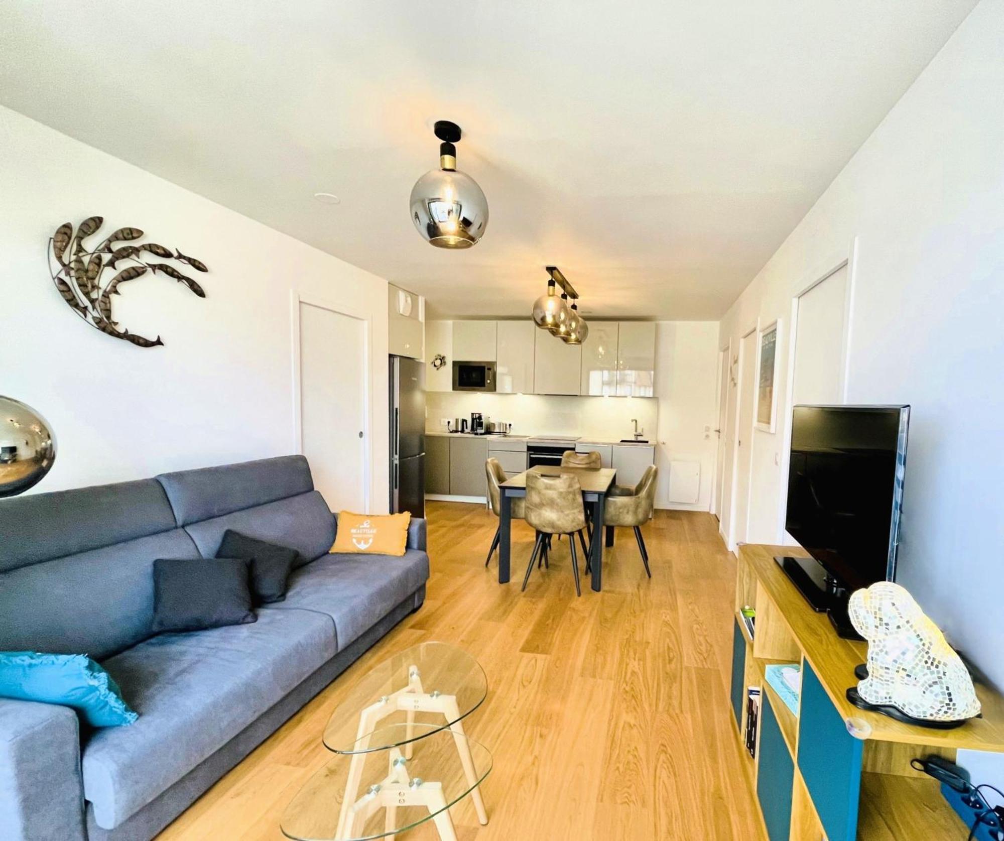 Sejour Authentique - Balcon, Parking & Wifi Ultra-Rapide Apartamento Deauville Exterior foto